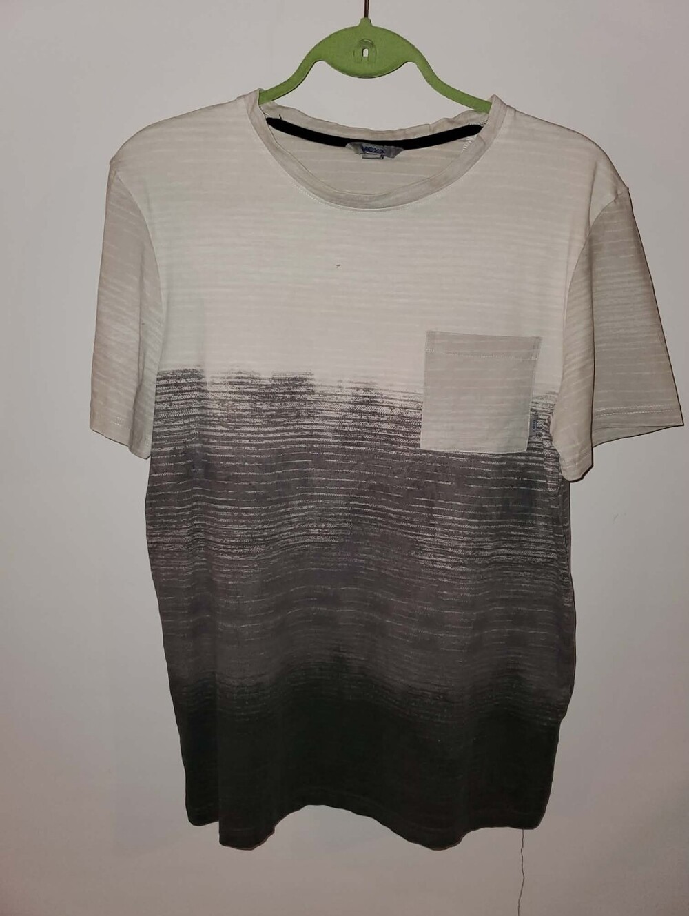 Mexx Men's Short Sleeve Gradient Pocket Tee - White and Gray